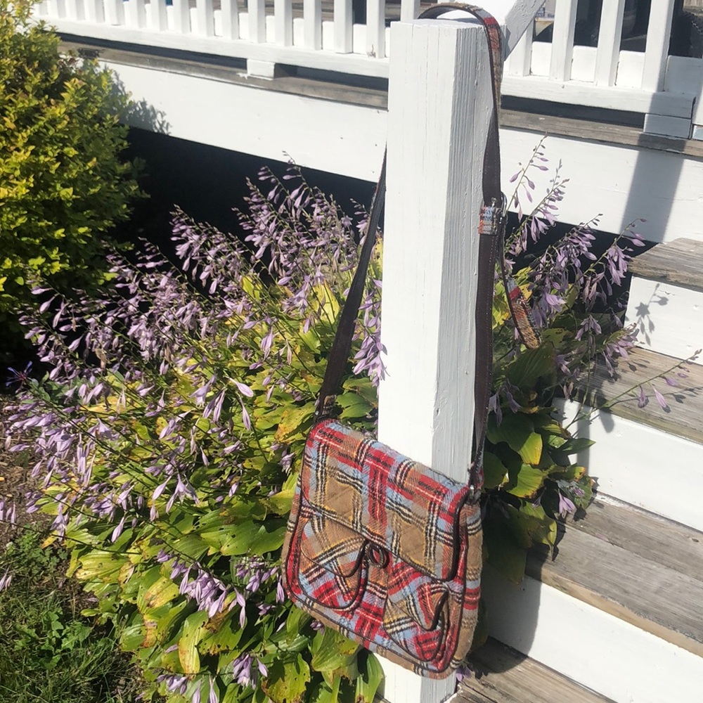 Super RARE Vera Bradley tweed crossbody